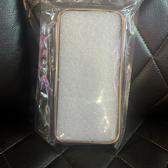 Case I phone 13 pro max - Picture 4 of 4